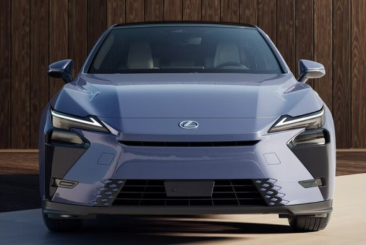   BMW i5 떨고 있니?! 렉서스 ES 전기차 버전의 미친 가성비 공습