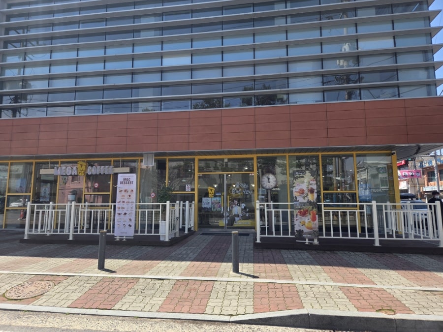 메가MGC커피 영암군청점 사진 5