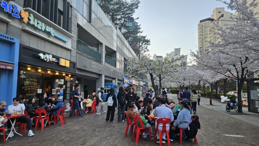 Kkanbuchikin Gileumyeokjeom photo 4