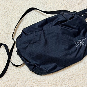 아크테릭스 헬리아드 크로스바디 백 리뷰, 후기, 실착 사진 + 끈 길이 고민 / Arc'teryx Heliad 6 Cro....