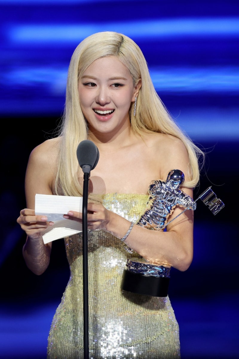 블랙핑크 로제사주 - 갑신일주. 상관·편인·편관이 공존하는 사주