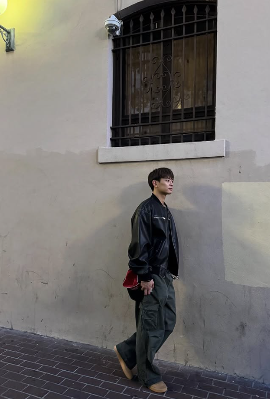 SHINee Minho's Variety Show 'I Live Alone' Episode 641: Bomber Jacket Outfit and Fashion / @Stranger
