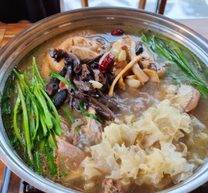 경주 남산백숙맛집'황토정'