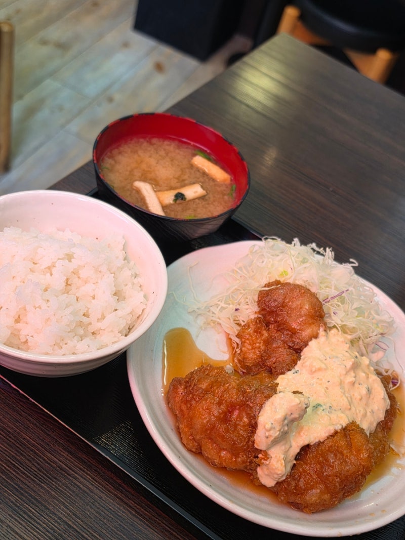 [오사카] 현지인 가득한 치킨난반 맛집 / 난방쇼쿠도