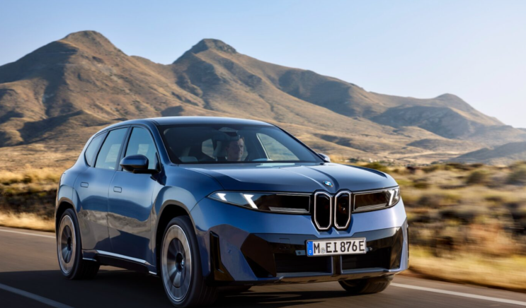  BMW iX3, 월드 카 어워즈 2관왕! 국내 상륙 임박!