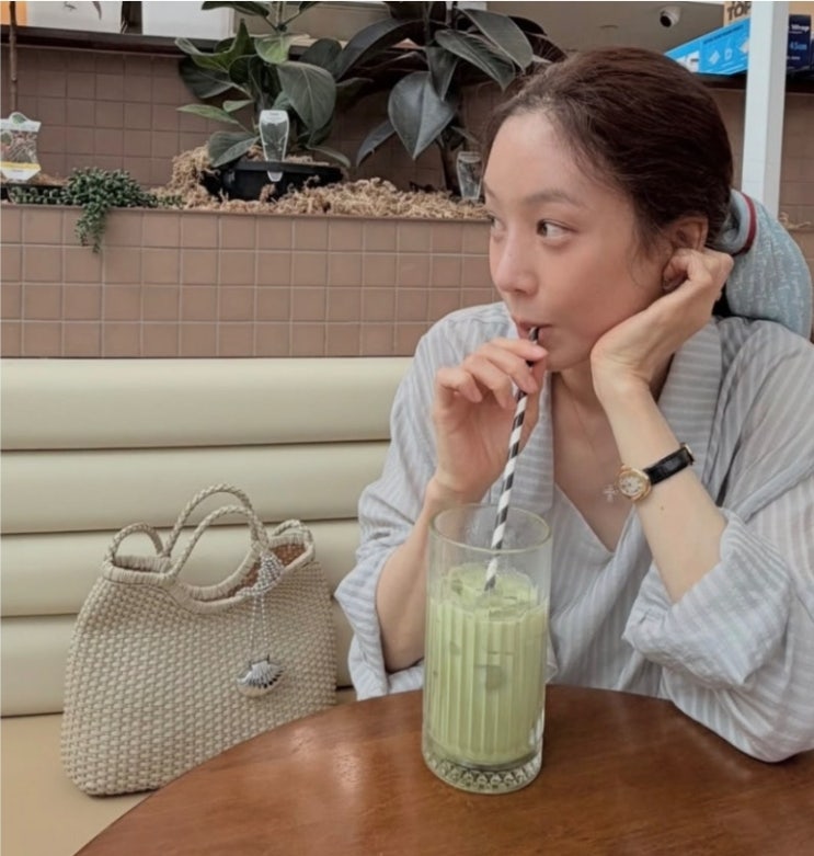  루에브르 쿠브백 숄더 미디엄, 정려원 호주 사복 패션 가방 정보
