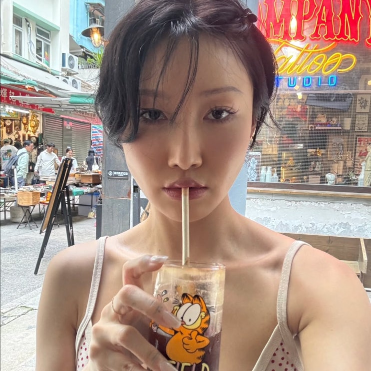  “근본 숏컷..” 화사 단발, 눈길 끄는 변화가 예뻐보이는 이유?