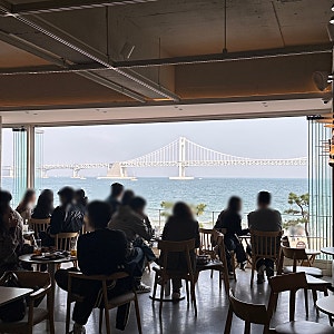 부산 광안리 카페 리코리카, 광안대교뷰 디저트 맛집 내 돈 내산 후기