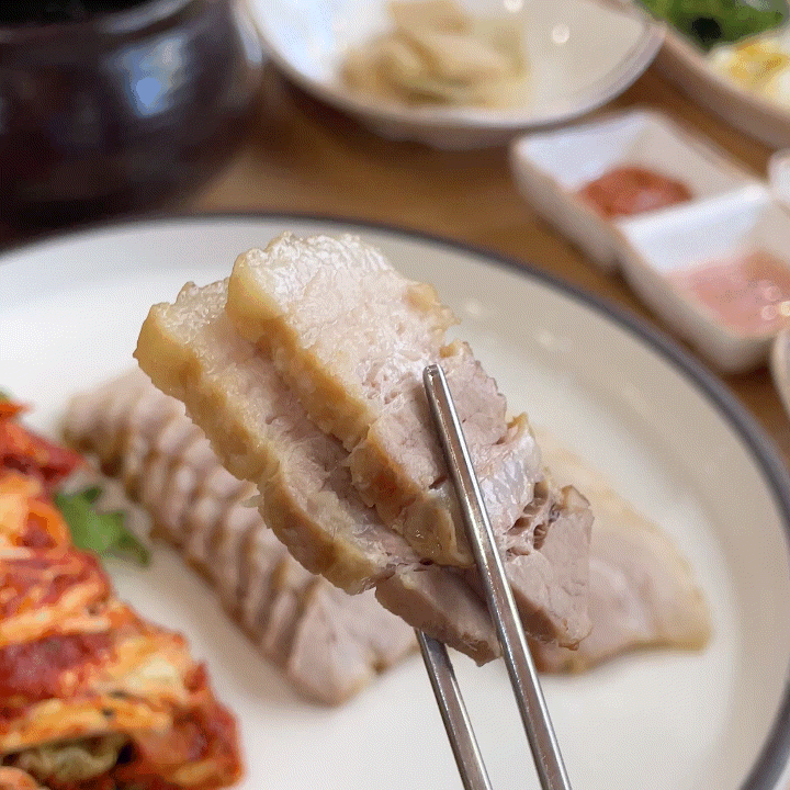  대전 유천동 맛집 족사랑 | 만원의 행복! 맛도 최고 양도 최고 역대급 점심특선 보쌈정식 후기
