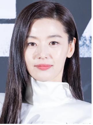 전지현 유재석 나영석 만난다, '11년 만에 귀환' 신비주의 던진 진짜 이유