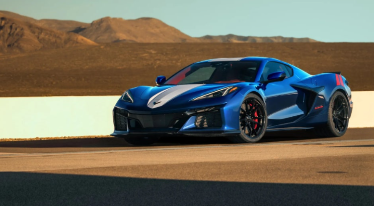  쉐보레 2027 콜벳 그랜드 스포츠 부활! Z06급 하체로 돌아온 이유