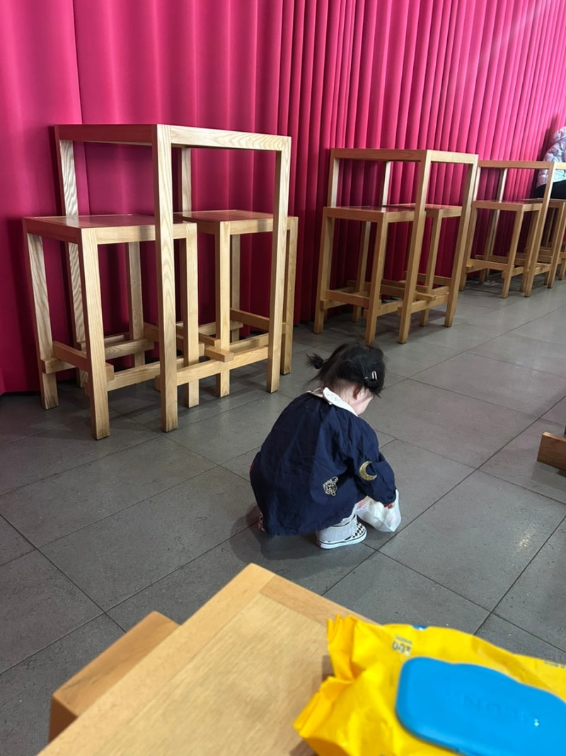 아기 옷 입히는 일기