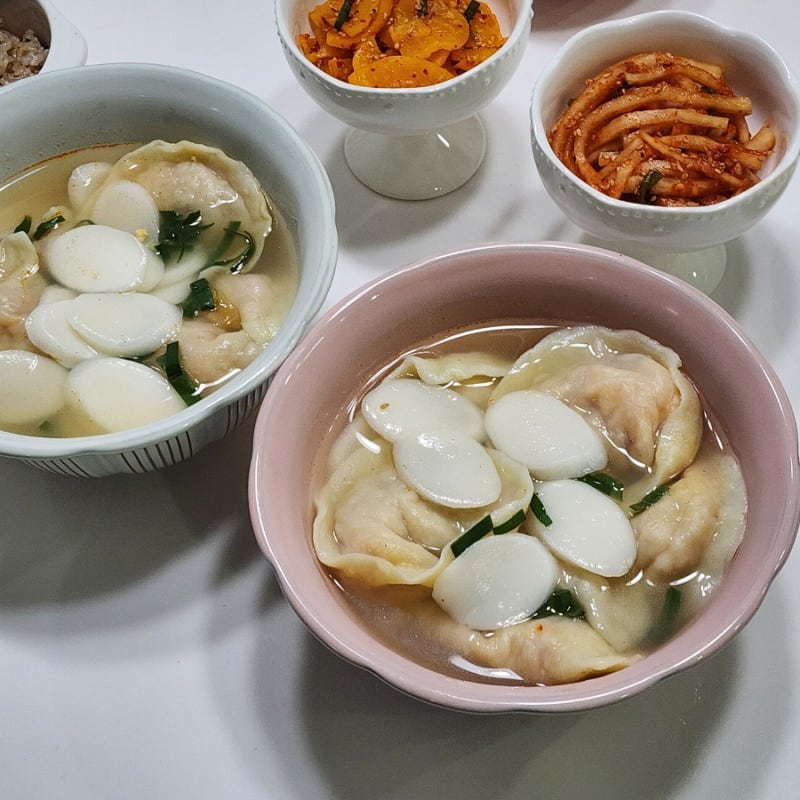 떡만두국 레시피 코인육수 만두국 황금 레시피 떡 만둣국
