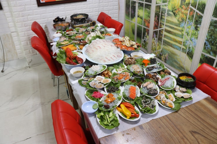 연안부두 칼국수 맛집, 인천 연안부두 횟집 찾다가 60첩반상 먹기 잘한 내고향강원도
