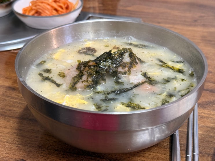  [춘천 맛집] 간판은 부대찌개인데 다들 만두국을 먹는다고? 춘천교대 앞 '여로'의 반전 정체 