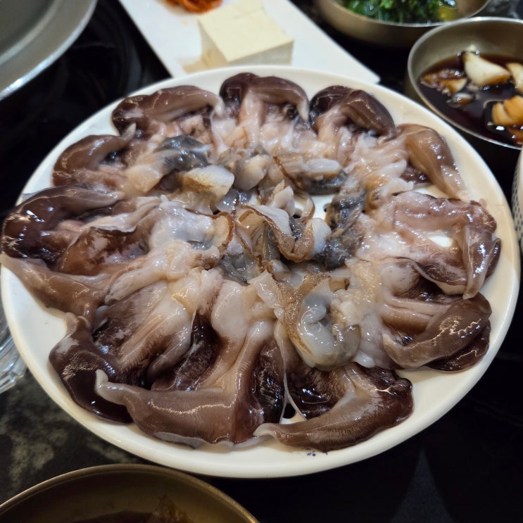  진주 바다품은식당마켓에서 만난 부채새우와 새조개샤브샤브