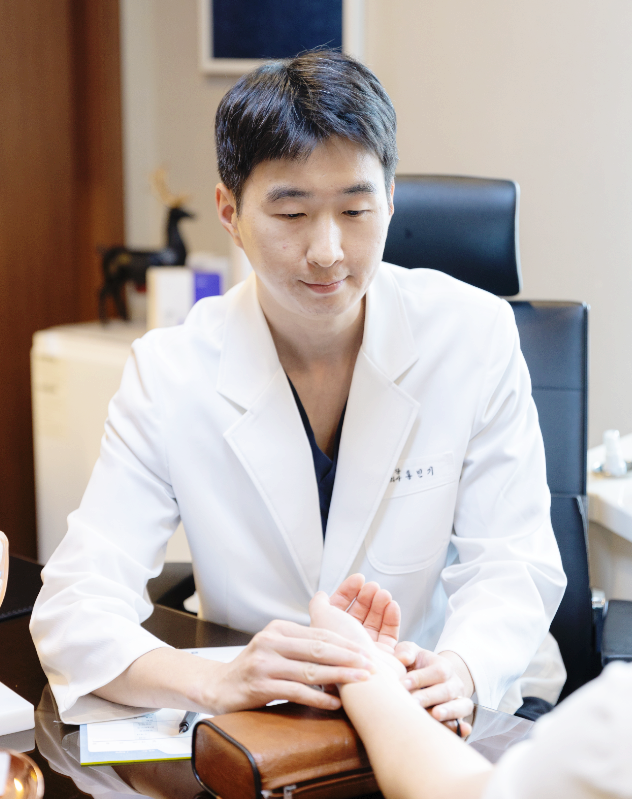  손가락 관절염 한의원, 원인이 다르면 접근도 달라집니다.