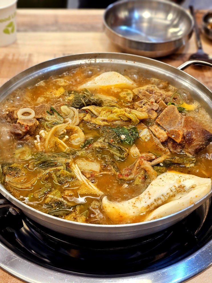 제주 연동감자탕맛집 '골목길감자탕' 감자탕 김치전 즉석김치 A세트 후기