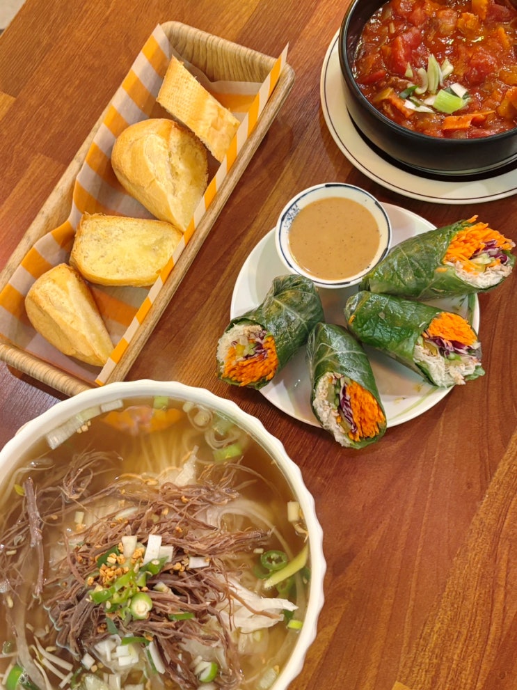  강동구 베트남 현지 감성 맛집 이국적인 점심 한끼 포앤박
