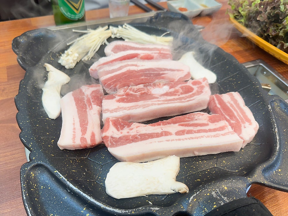 욱이네 지리산마천흑돼지 사진 6