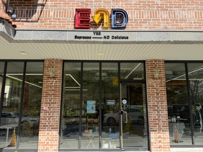 대전서구카페 이엔디커피, 신호등 콘셉트 감성카페에서 커피 한잔