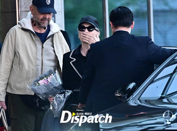 악마는 프라다를 입는다 2 메릴 스트립, 앤 해서웨이 동반 입국 & 같은 날 공개된 메릴 스트립....