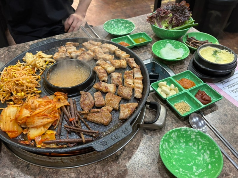 천안 | 두정동 | 꽃돼지삼겹살 | 가성비 고기 무한리필(feat. 계란찜 서비스)