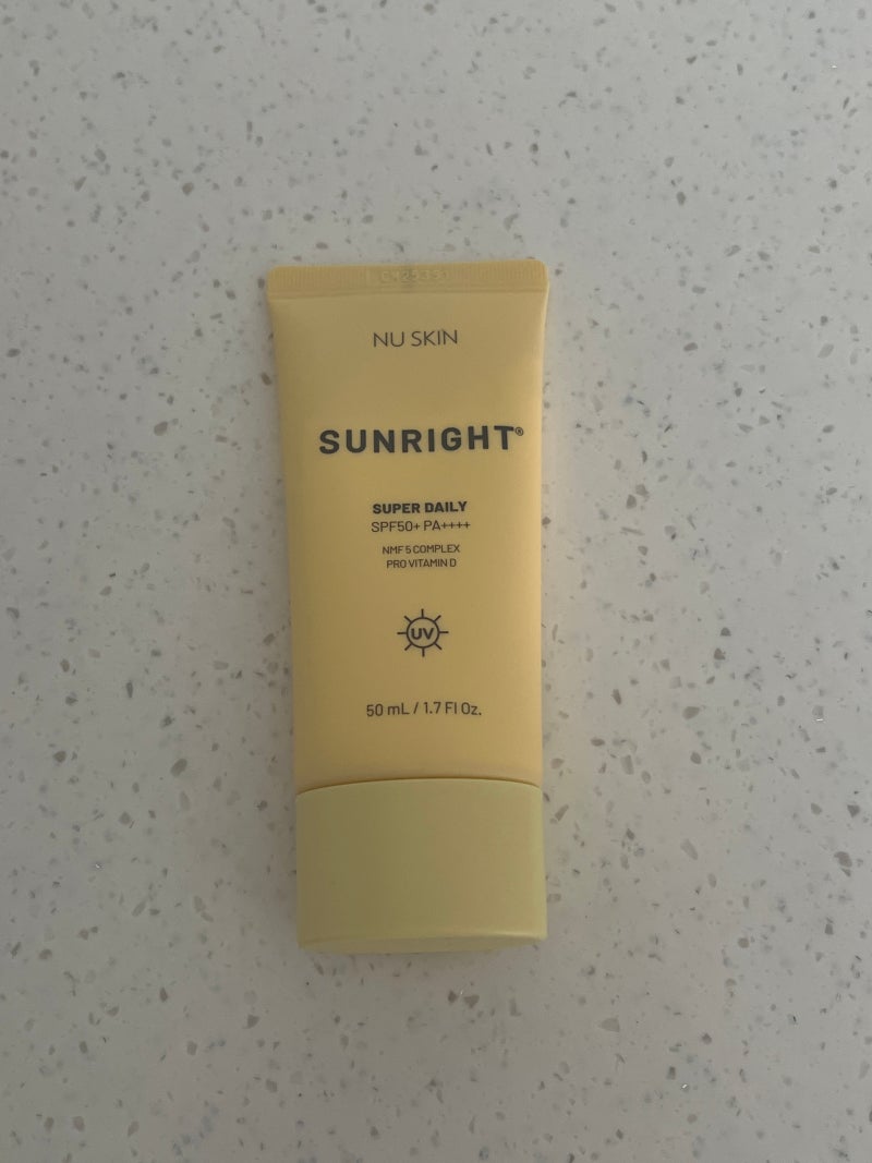 뉴스킨 선크림 후기 SPF50 PA++++ 데일리 선크림 추천 촉촉한 선크림/ 아이랑 쓰는 순한 선크림....