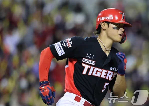 KIA 타이거즈 <b>삼성</b>전 <b>15-</b>5 <b>대승</b>, 김도영 첫 4번 통했다