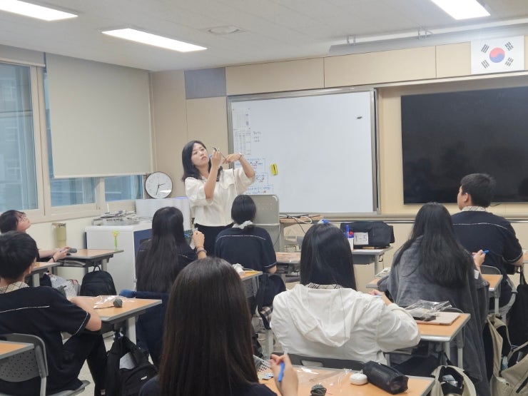 대구뜨개출강 | 고등학교 진로수업 카드지갑 1시간과정 [원데이클래스]