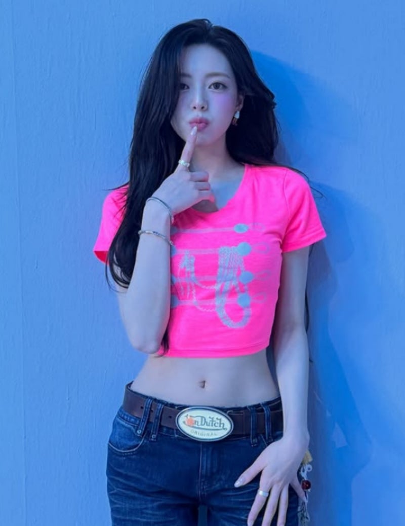 “골반 패드 논란 끝났다.” 있지 유나, 한 장으로 증명한 ‘이 몸매’