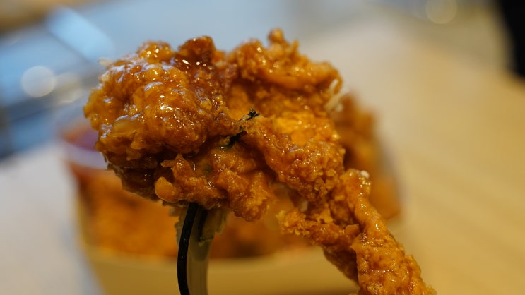  맘스터치 치킨 추천, 김풍 치킨 신제품 매직풍 빅싸이순살 먹어보니