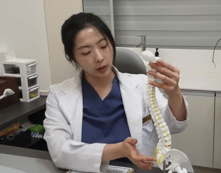  강동구 허리 치료를 받고 있는데, 왜 엉덩이 옆이 계속 아플까요?
