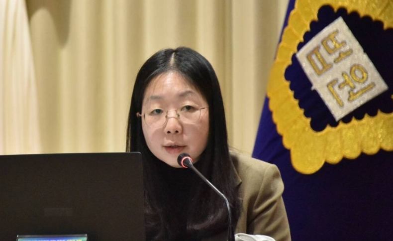 홍진영 교수 프로필 사시 수석 출신…서울대 교수 남편도 판사?