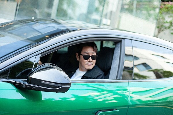 조진웅 은퇴 SUV 강남 목격담 2억 전기차 진짜였을까요