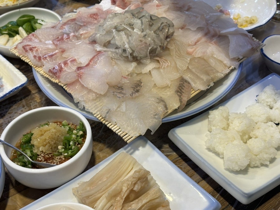 명성횟집 사진 1