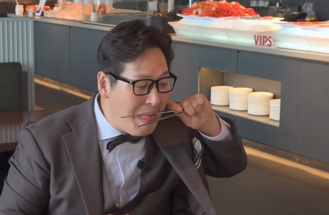맘스터치 김풍치킨 왜 화제... 야매 매직 레시피가 뭐길래