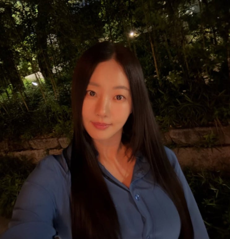  김사랑 꾸안꾸 전시회룩 따라했더니… 솔직히 이건 놀랐어요
