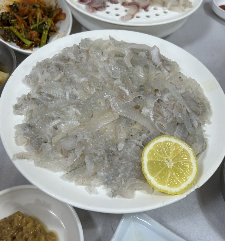   통영 도다리회 맛집 대성회센터 후기 (제철회 메뉴판 계속 바뀌는 집)