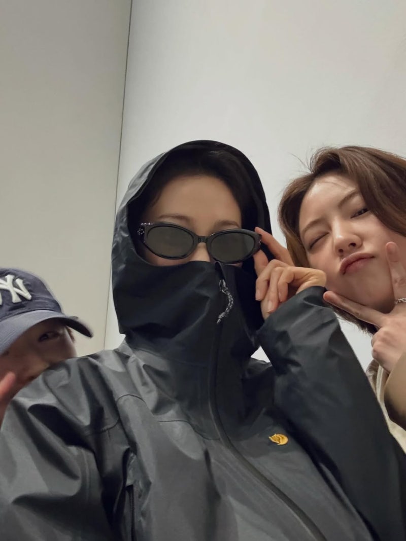 260406 인스타그램 옥자연 바람막이 자켓, 팬츠 정보 - 피엘라벤 (FJALLRAVEN)