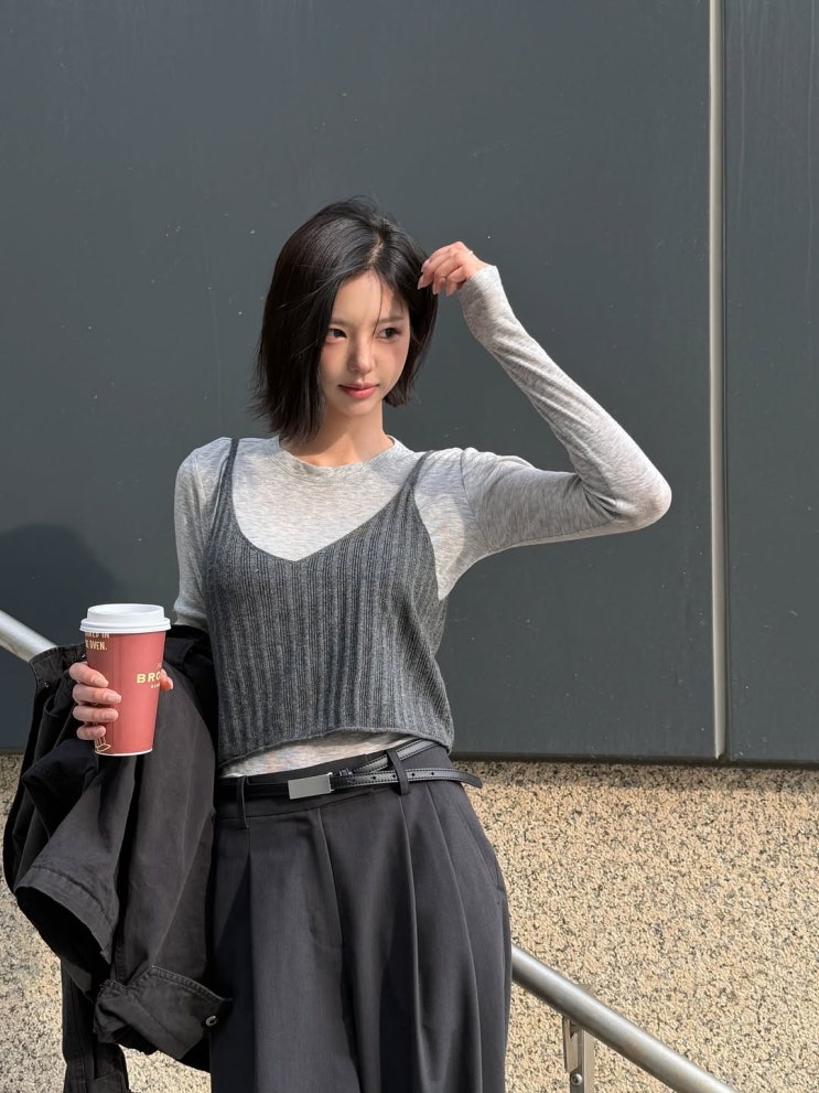  봄의 여신 김고은의 출근룩 제안! 더엣지 뷔스티에로 완성한 완벽 오피스룩