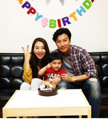 박건형, 11살 연하 아내와 결혼 스토리! 파리 1박 2일 특급 프러포즈