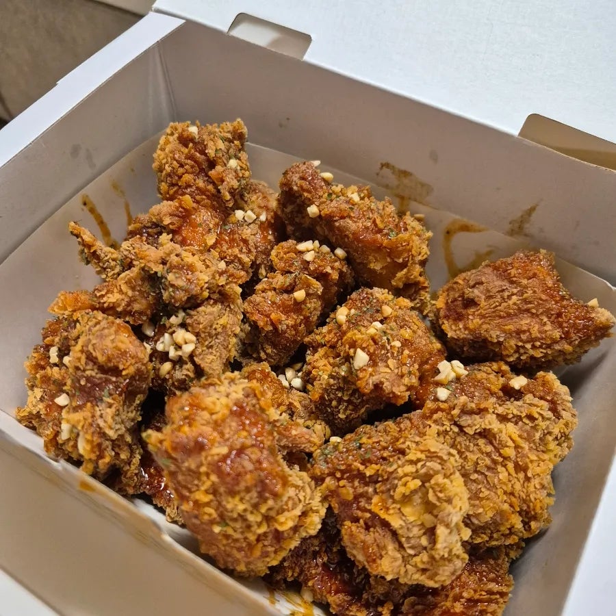 맘스터치 운정산내마을점 사진 2