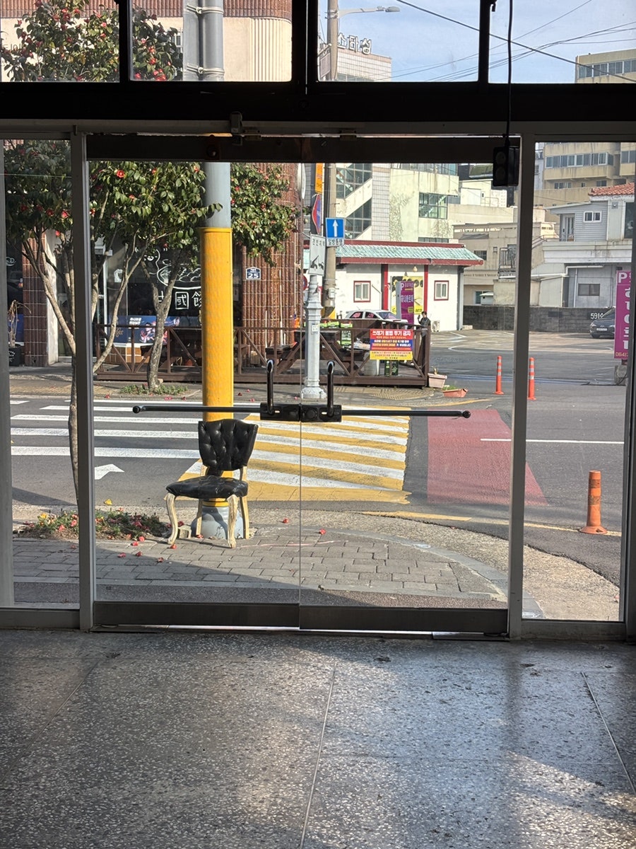 플레이커피랩 중문점 사진 2