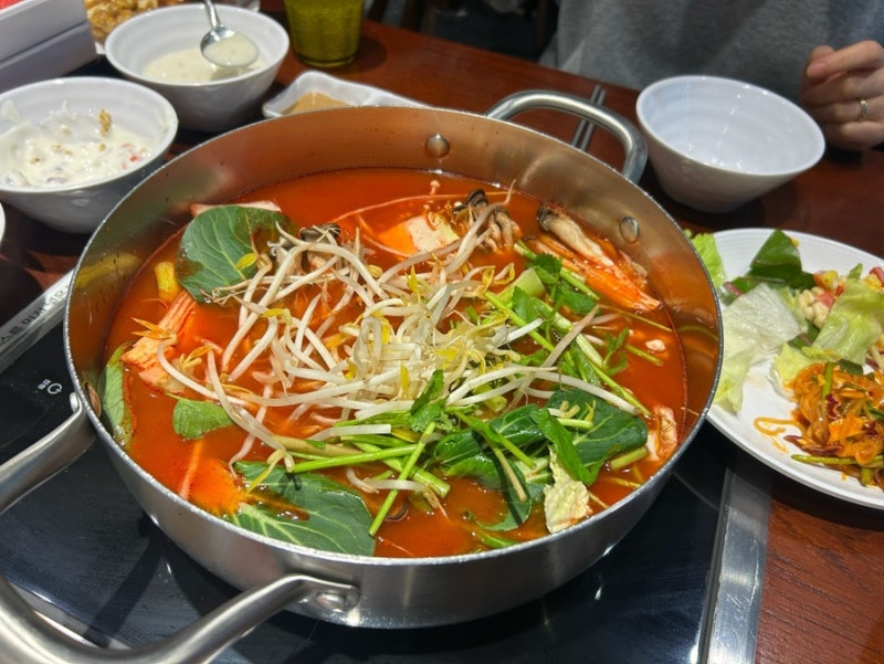 [동탄] 로운샤브샤브 평일 점심에도 기대 이상이었던 샤브샤브 샐러드바