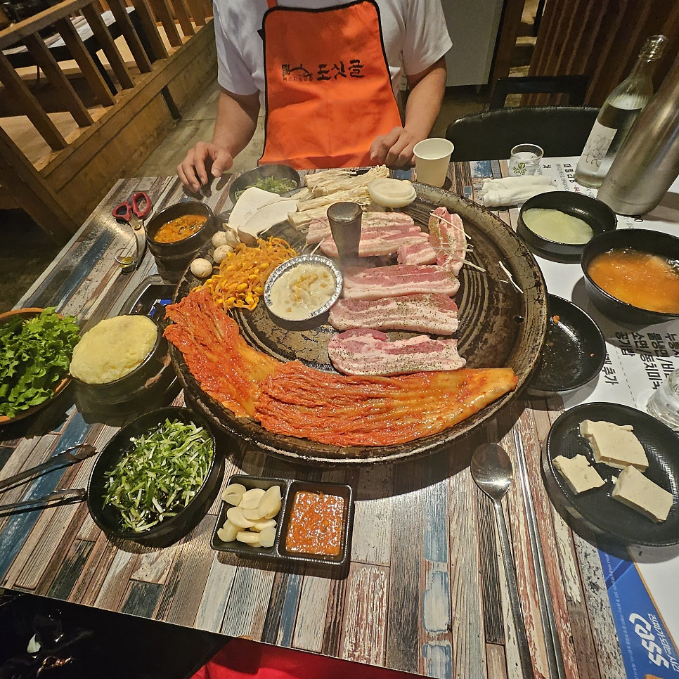 도싯골묵은지삼겹살 송천동직영점 사진 1