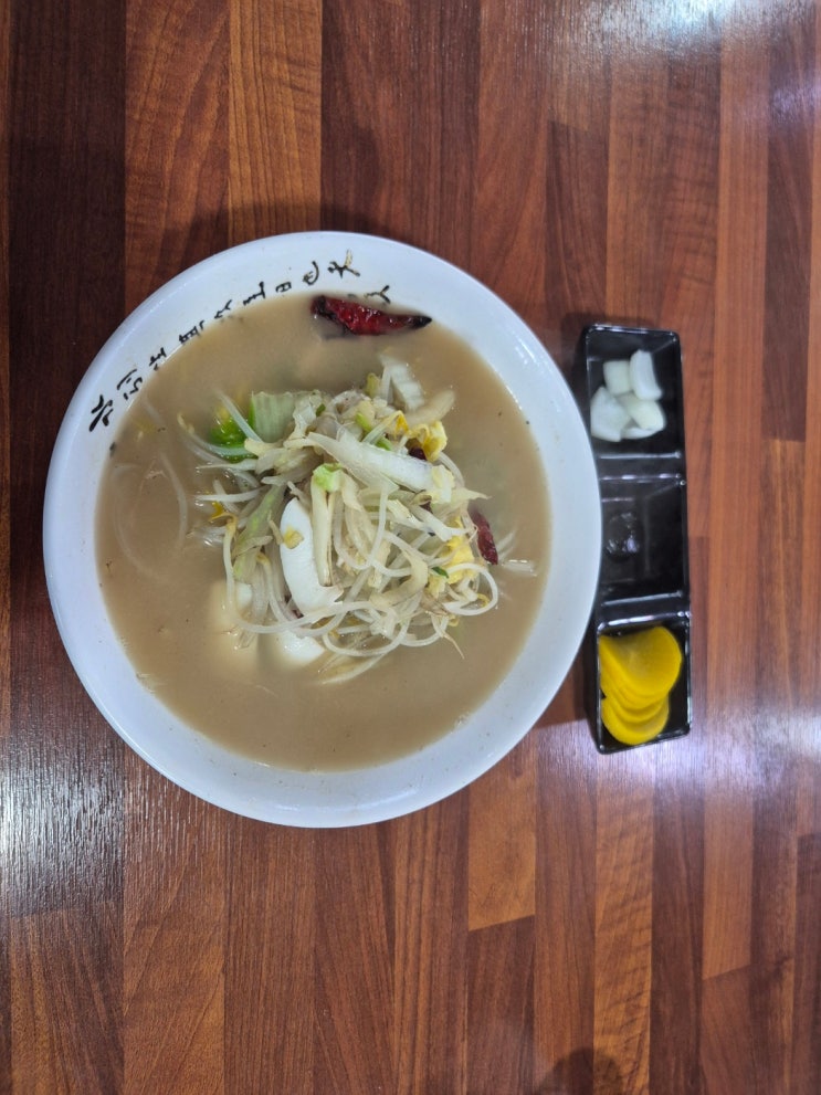  [양구 근본 맛집] 국물 색깔 보고 놀라지 마세요! 양구에서 찾은 '하얀 국물'의 치명적인 유혹 중화요리 '필짬뽕'