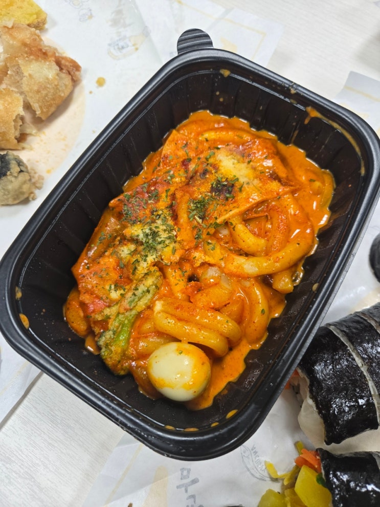  [시청역 직장인 점심] 속이 꽉 찬 시청역 김밥 맛집, 마녀김밥 시청직영점 (로제떡볶이 조합 필수)