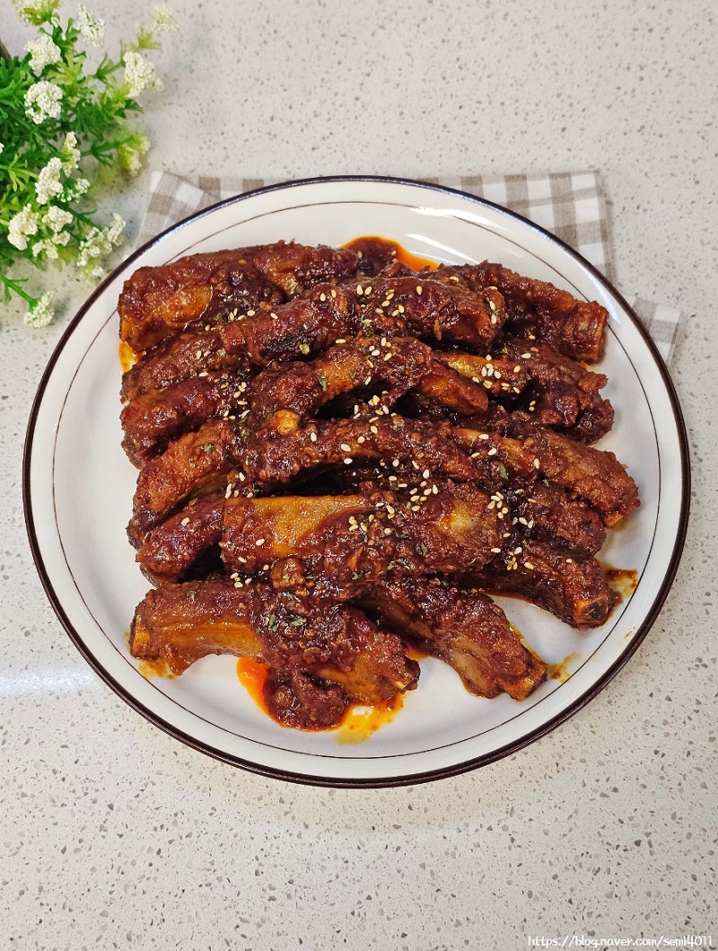 매운 등갈비찜 레시피 매콤 돼지 등갈비찜 양념 만들기