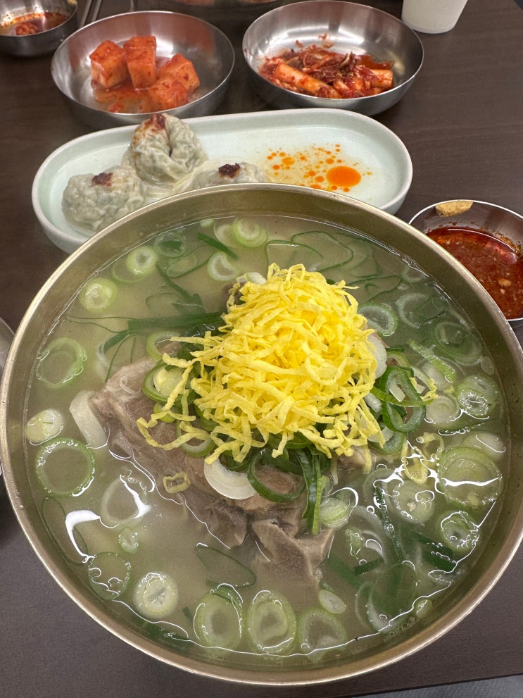  [울산 맛집] 울산현대 팬이라면 심장 뛸걸요? 설영우·조현우 유니폼 보며 뜯는 옥동 '평이담백뼈칼국수' 찐리뷰  ️
